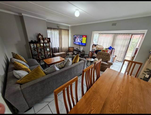 3 BEDROOM HOUSE FOR SALE IN VANDERBIJLPARK SW 5